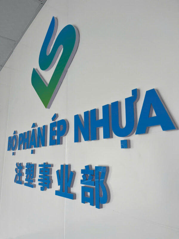 biển alu chữ nổi inox sang trọng cho công ty