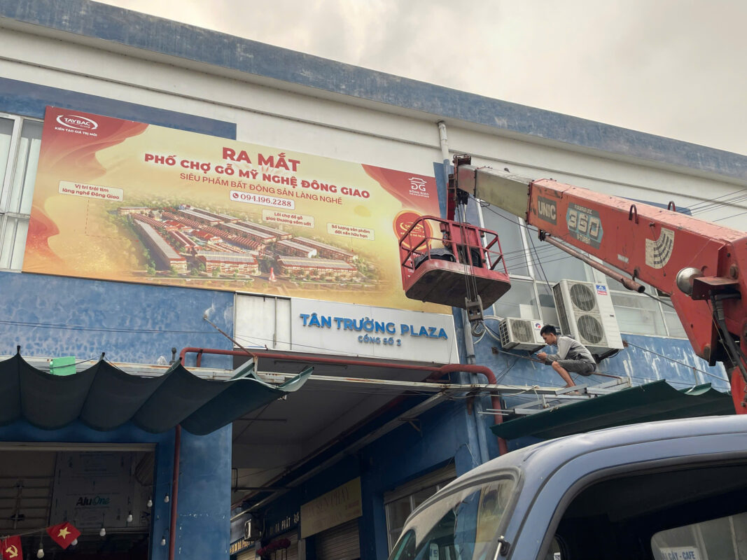 làm biển quảng cáo hiflex hải dương giá tốt khung sắt chắc chắn