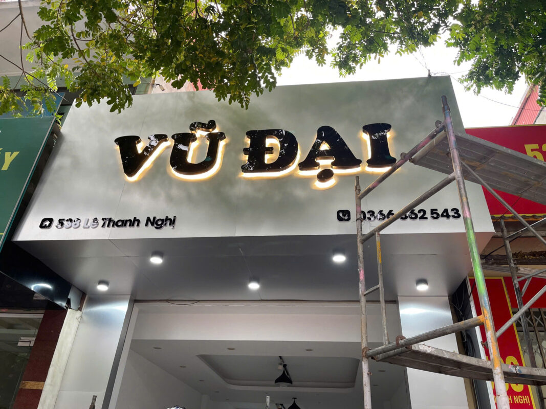 biển mica đèn led phát sáng ban đêm tại hải dương thu hút ánh nhìn