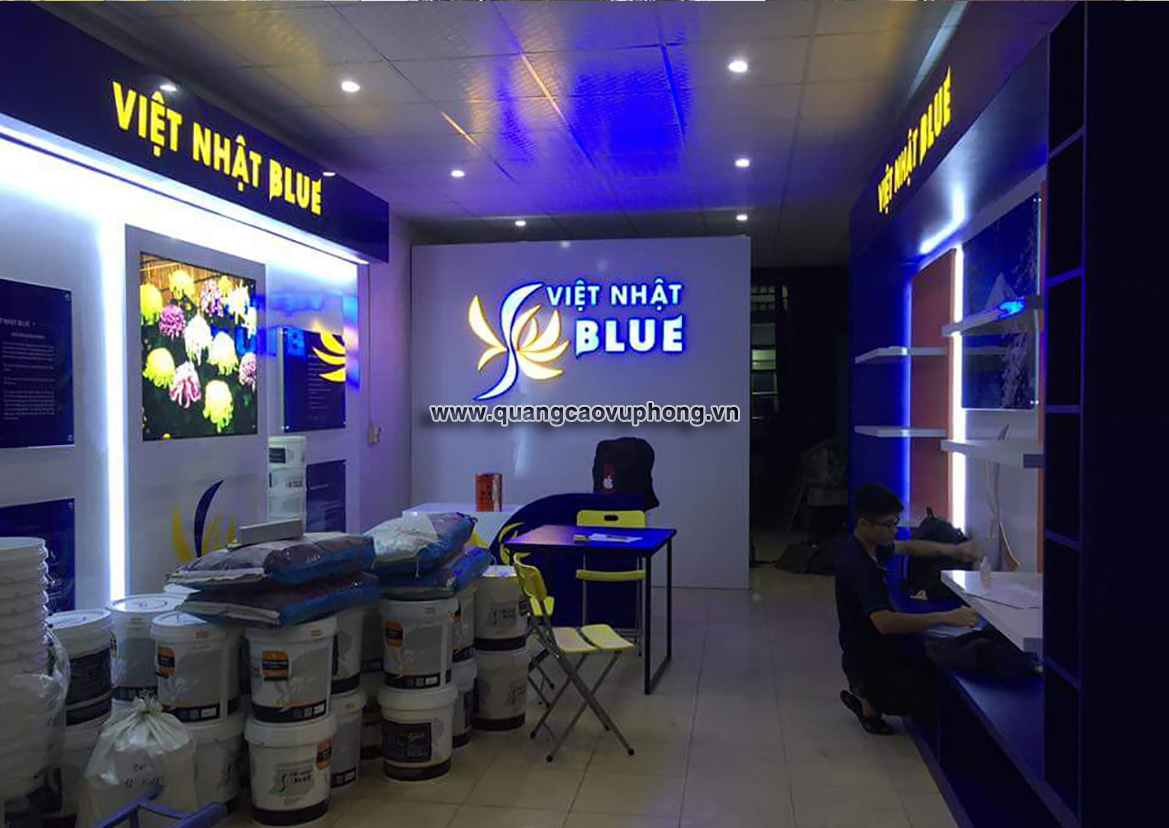 Thi công biển, nội thất đại lý hãng Sơn Việt Nhật