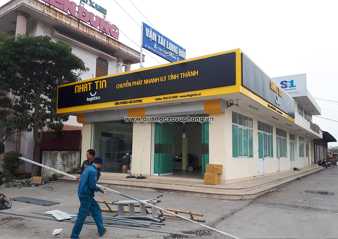 Biển quảng cáo chuỗi cửa hàng Chuyển phát nhanh Nhật Tín
