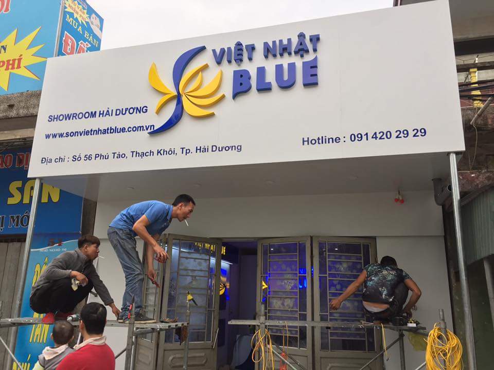 Thi công biển đại lý hãng Sơn Việt Nhật