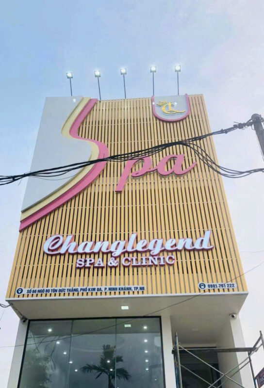 Làm biển quảng cáo lam tôn Hải Dương giá rẻ, thiết kế rõ nét, phù hợp kinh doanh ngoài trời