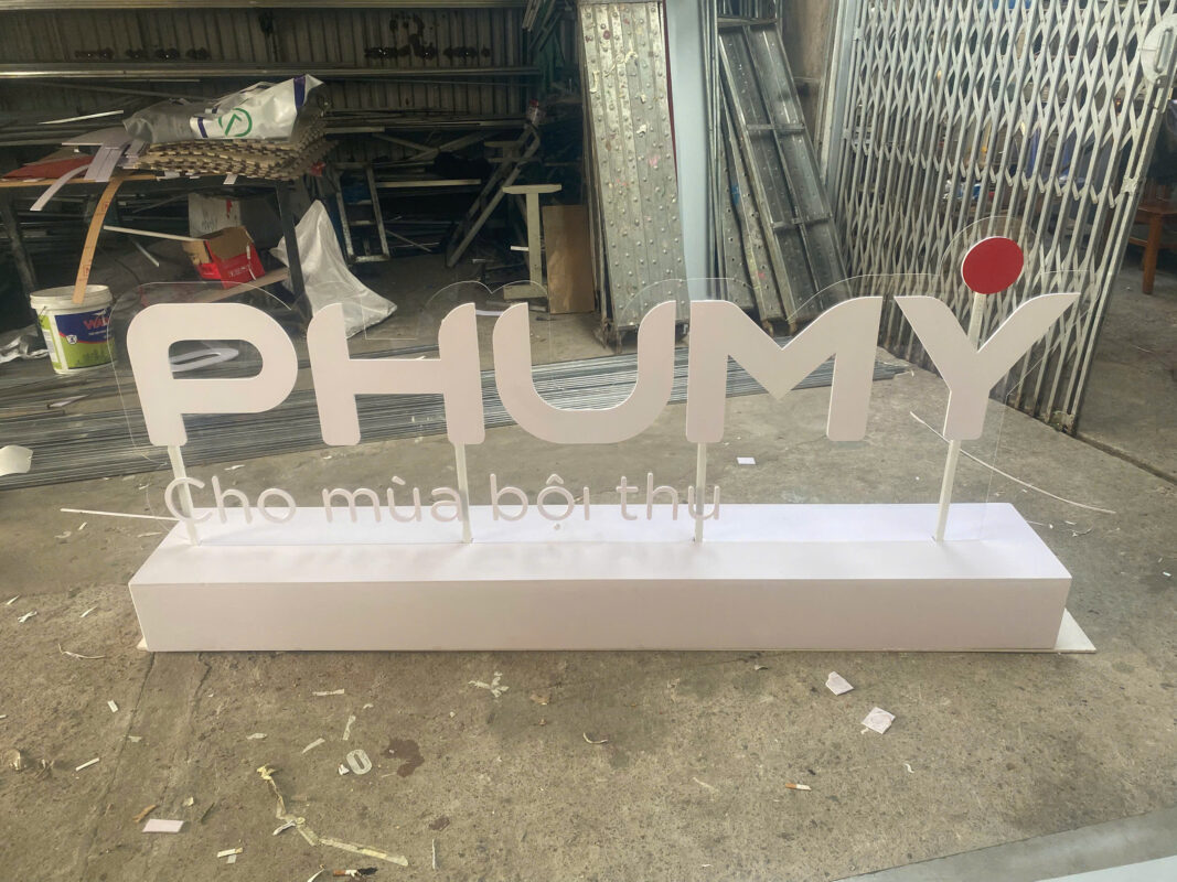 cắt chữ mica Hải Dương chuẩn đẹp sắc nét
