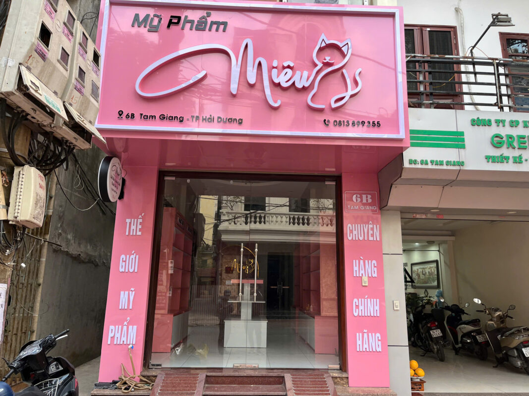 Thi công cửa hàng mỹ phẩm trọn gói tại Hải Dương