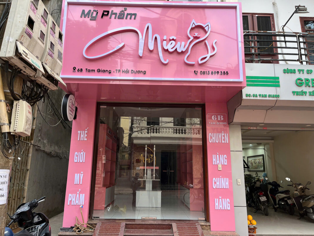 Thi công cửa hàng mỹ phẩm trọn gói tại Hải Dương