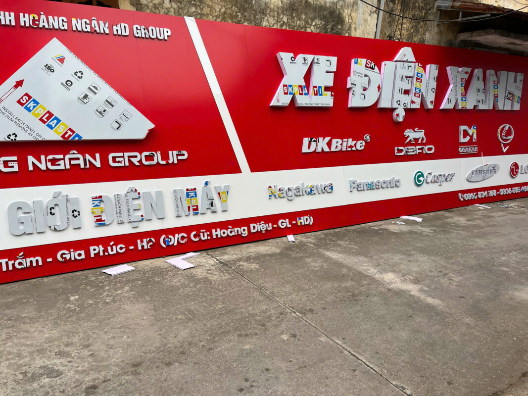 Thi công biển quảng cáo Hải Dương trọn gói, bảng hiệu chữ nổi inox, đèn LED nổi bật, tăng nhận diện thương hiệu hiệu quả.