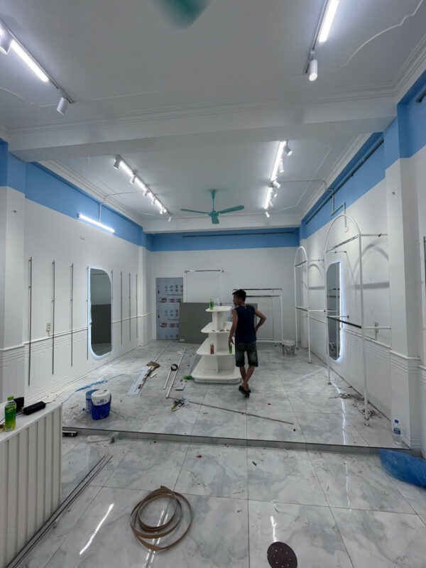 Công trình thi công shop thời trang Sơn Ca cơ sở 1 Hải Dương thực tế do Quảng cáo Vũ Phong thực hiện