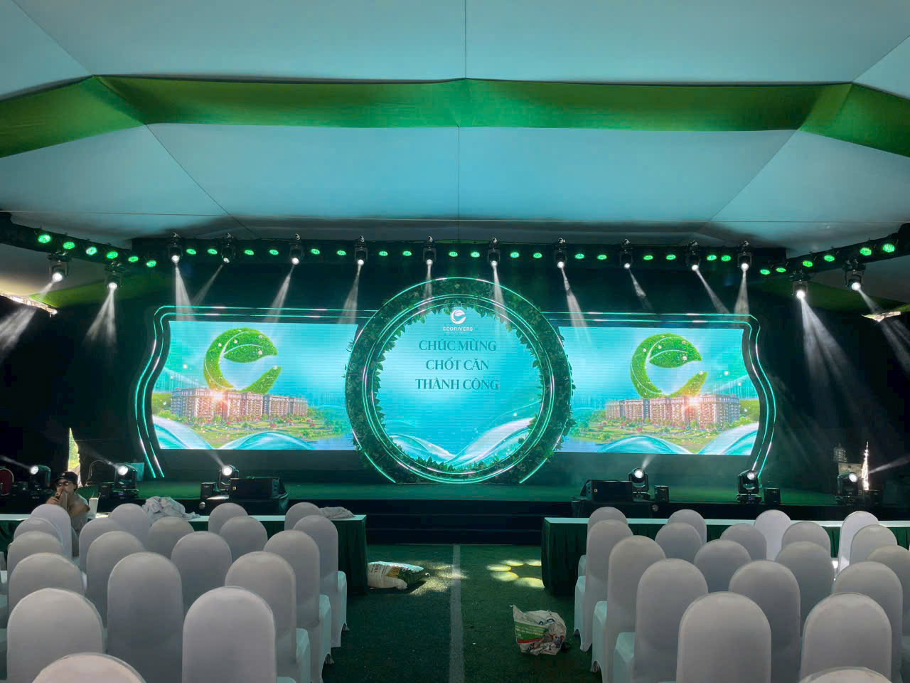 lắp đặt màn hình led sân khấu hải dương backdrop sự kiện