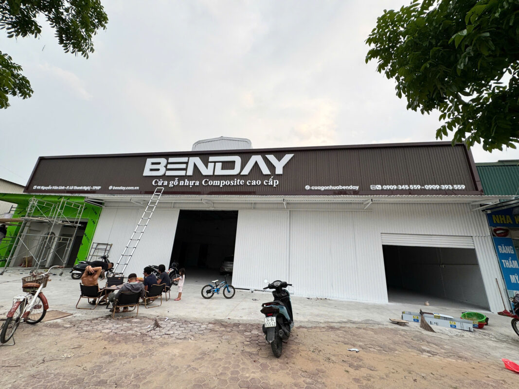 thi công biển alu chữ nổi tại hải dương