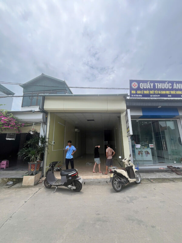 Hiện trạng mặt tiền shop quần áo trước khi thi công biển quảng cáo tại Hải Dương.
