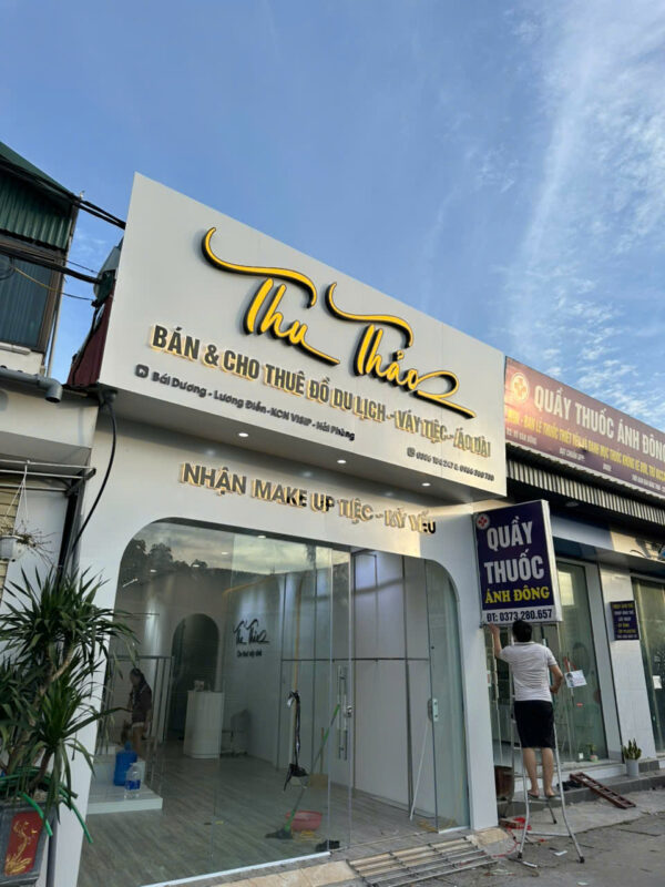 Mẫu biển quảng cáo shop quần áo Hải Dương đẹp và hiện đại.