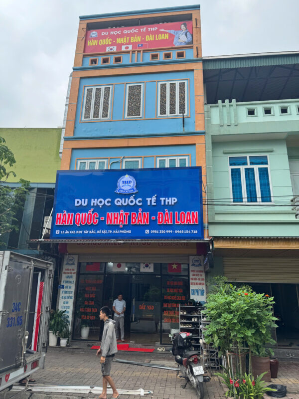 Biển quảng cáo Alu có bền không và tuổi thọ sử dụng thực tế
