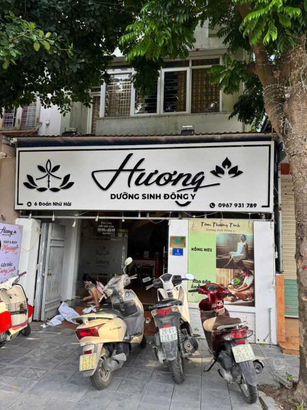 Cắt mica làm chữ nổi quảng cáo tại Hải Dương
