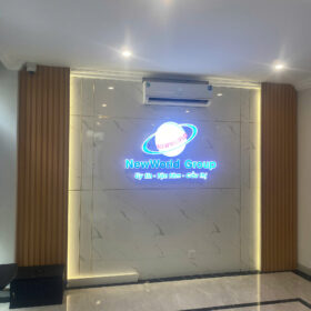 Chữ mica sáng mặt bằng LED