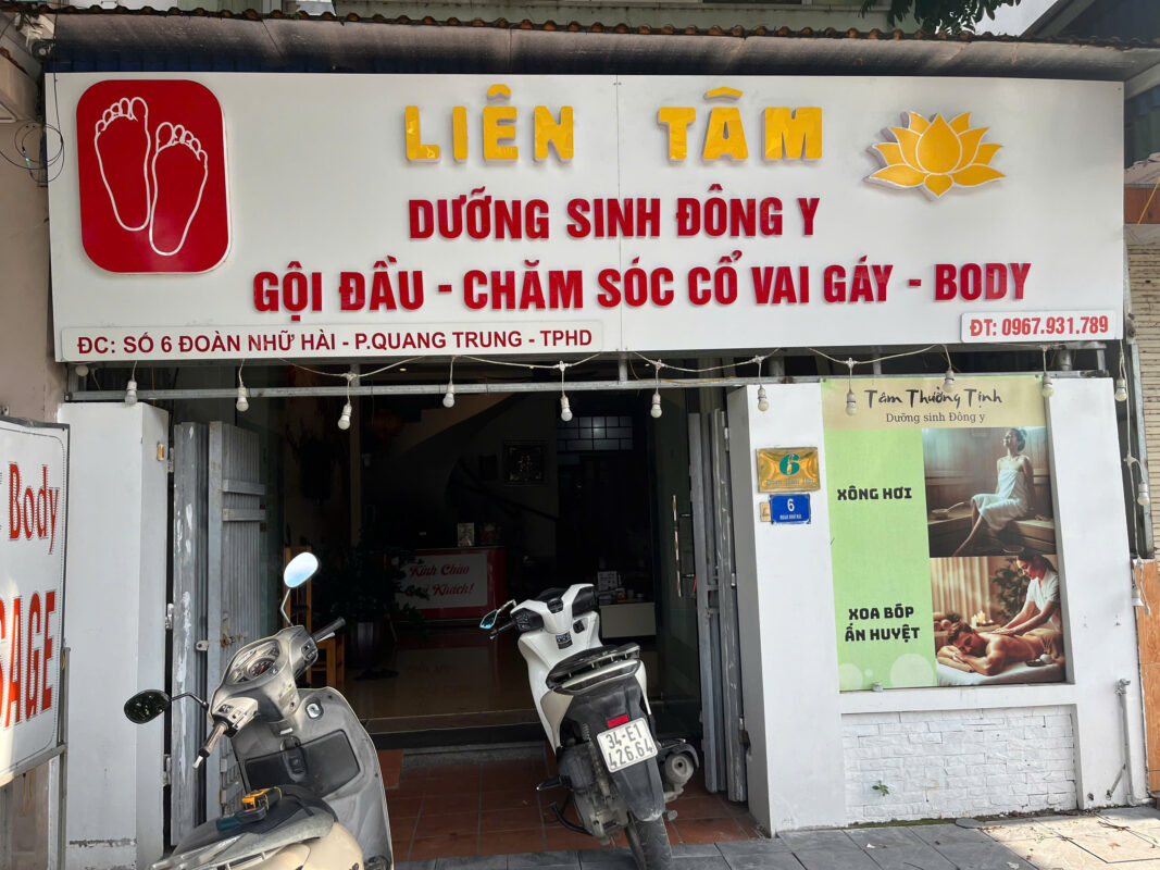 Lắp đặt biển chữ nổi mica Hải Dương