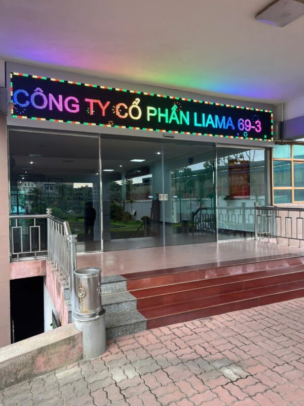 Biển quảng cáo LED Hải Dương nổi bật vào ban đêm