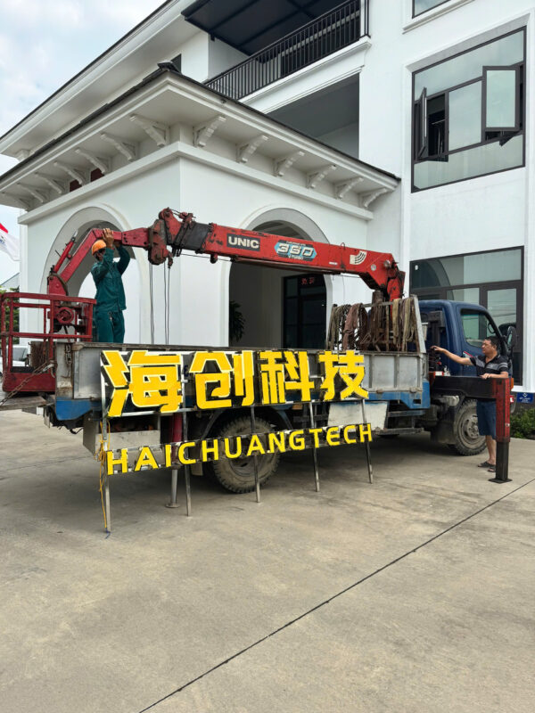 Lắp đặt chữ nổi inox Hải Dương đúng kỹ thuật